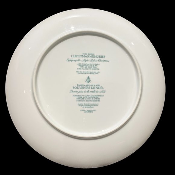 Vintage Avon Christmas Memories Collector Plate, 1983, with 22k Gold Trim - Picture 2 of 2